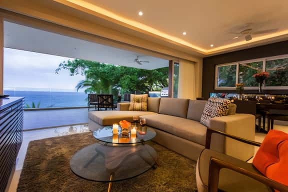 Sayan Beach 3BR 2,400 SF Condo Rooftop Pool - Image 1