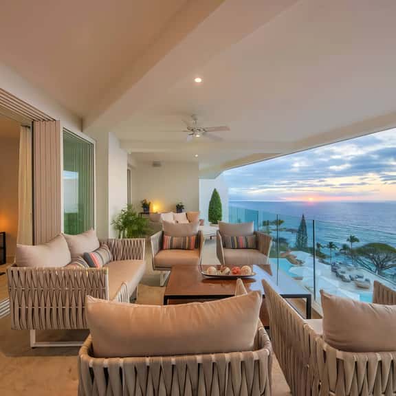 4 BR Casa Indah Luxury 3400 SF Condo - Image 1